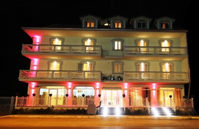 Palace Hotel Una Nuova Strada Nocera Terinese Exterior photo